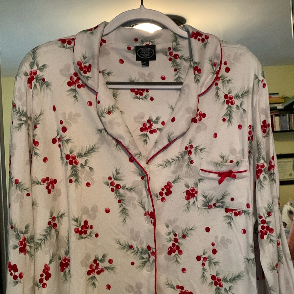 🎄 Laura Ashley Holiday Pajamas